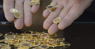 Haftanın son işlem gününde altın fiyatları: Gram altın, çeyrek altın, yarım altın, tam altın kaç TL? (19 Nisan 2024)