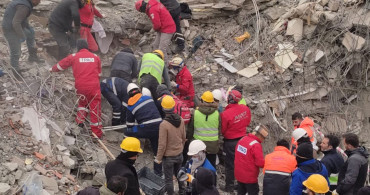 106’ncı saatte gelen mucize: Adıyaman’da 27 yaşındaki genç sağ olarak enkazdan çıkarıldı