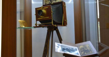 120 Yıllık Ahşap Fotoğraf Makinesi Fotoğraf Makinesi Müzesi'nde