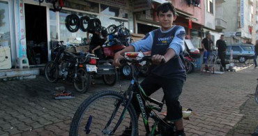 15 Yaşındaki Mucit, Ağaç Motorundan Moto-Bisiklet Yaptı