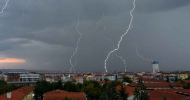 25 Mayıs 2022 Çarşamba hava durumu nasıl olacak? Meteoroloji Genel Müdürlüğü 25 Mayıs 2022 hava durumu tahmin raporunu yayımladı: Gök gürültülü sağanak bekleniyor!