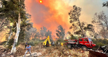 3 ilde orman yangınları devam ediyor: Çok sayıda yerleşim yeri boşaltıldı