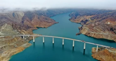 43 milyon liralık tasarruf! Yusufeli Baraj Projesi tamamlandı: Merkez Viyadüğü trafiğe açılıyor!