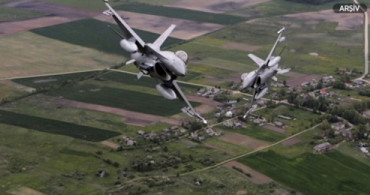 ABD Savaş Uçakları Birbirine Çarptı: 2 Pilot Öldü!