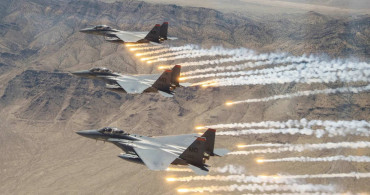 ABD’den İran’a sert karşılık: Savaş uçakları çok sayıda hedefi vurdu