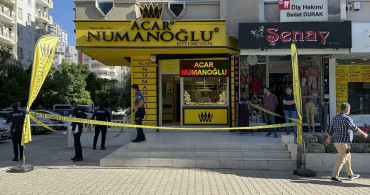 Adana'da Kuyumcu Soygunu: Tabancayla Yaralanan İşletme Sahibi Hastaneye Kaldırıldı