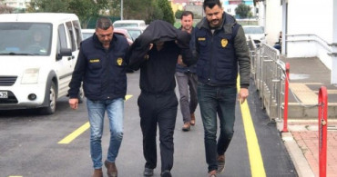 Adana'da Coronavirüsle Alakalı Asılsız Mesaj Gönderdiği İddia Edilen Memur Tutuklandı