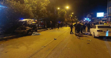 Adana’da katliam gibi kaza: Otomobil ikiye bölündü! Çok sayıda ölü ve yaralı var