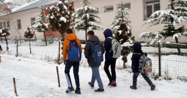 Adana'da okullar tatil mi? 28 Mart 2022 yarın Adana'da okullar tatil mi? Adana Valiliği son dakika açıklamaları