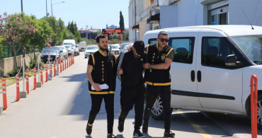 Adana'da şaşırtmayan olay! Otomobili çaldı fakat nasıl çaldığını bilmiyor: O anlar kameralara yansıdı