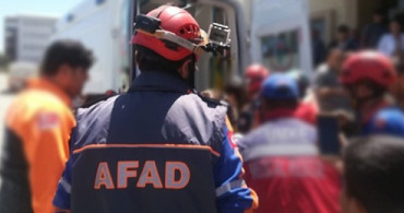 AFAD Görevlisi Enkaz Altındaki Depremzedeyle Telefonda Konuştu