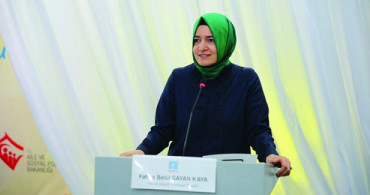 AK Parti Genel Başkan Yardımcısı Fatma Betül Sayan Kaya'nın Başarı Hikayesi