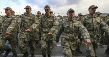 AK Parti'den Yeni Askerlik Sistemi Açıklaması: Haftaya Cuma'ya Kadar Meclisten Geçecek