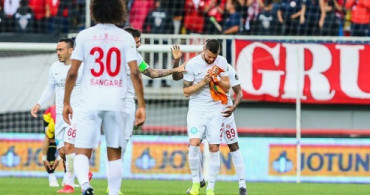 Antalyasporlu Oyunculardan Josef Sural İçin Duygulandıran Hareket