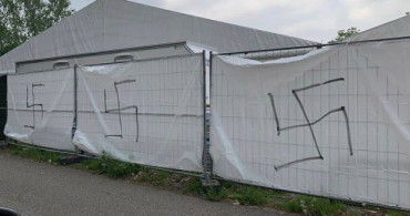 Almanya'da Kurulan Ramazan Çadırına Irkçı Saldırı