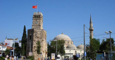 Antalya Saat Kulesi Restore Ediliyor