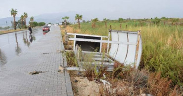 Antalya'da Dolu ve Fırtına: 1 Kişi Hayatını Kaybetti