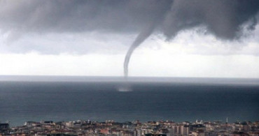Antalya’da Etkili Olan Hortum Korku Dolu Anlar Yaşattı!