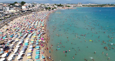 Antalya'da Turizm Sezonu Devam Ediyor, Uzmanlar Yeni Yılda Rekor Bekliyor!
