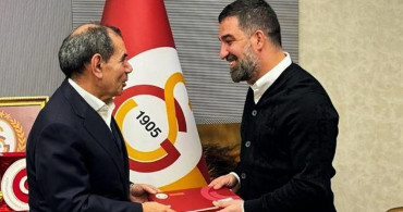 Arda Turan Galatasaray üyesi oldu: Dursun Özbek'ten mazbatasını aldı