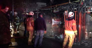 Arnavutköy’de Çıkan Yangında Lokanta Kül Oldu