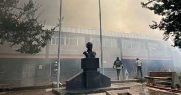 Atatürk Üniversitesinde korkutan yangın: Ekiplerin müdahalesi büyüyor