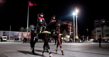 Atlı Polisler İlk Defa Taksim'de Görev Yapıyor
