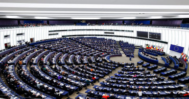 Avrupa Parlamentosu seçimlerinde aşırı sağ yükselişte: İlk sonuçlar açıklandı...
