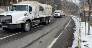 Azerbaycan yardım seline devam ediyor: 14 araçlık konvoy deprem bölgesine ulaştı