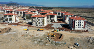 Bakan Özhaseki açıkladı: 80 köy evi daha teslim edilecek