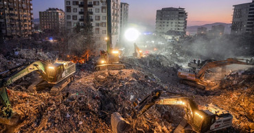 Bakan Özhaseki İstanbul'da kaç büyüklüğünde depremin beklendiğini açıkladı