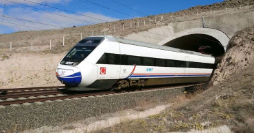 Bakan Uraloğlu duyurdu: Ankara ile İzmir arası hızlı trenle 3,5 saate düşecek
