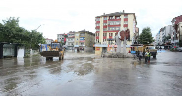 Bakan Yerlikaya sel felaketinin bilançosunu açıkladı: 3 kişi hayatını kaybetti