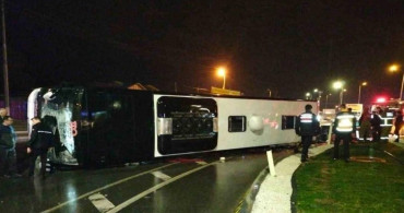 Balıkesir’de yolcu otobüsü devrildi: Kazada 1 ölü ve 20 yaralı var