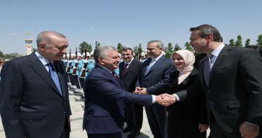 Başkan Erdoğan ve Özbekistan Cumhurbaşkanı Mirziyoyev ortak basın toplantısı düzenledi: 18 anlaşma imzalandı!