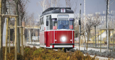 Başkent Millet Bahçesi Yoğun İlgi Gören Nostaljik Tramvaylarıyla Gündeme Geldi