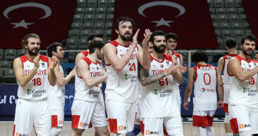 Basketbolda milli heyecan: Yunanistan Türkiye basketbol maçı ne zaman ve hangi kanalda? Yunanistan Türkiye maçı canlı yayın bilgileri