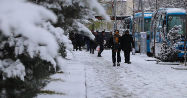 Bayburt’ta kamuya kar engeli: Hamile ve engelli çalışanlara izin verildi
