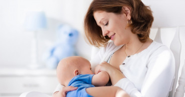 Bebek Nasıl Emzirilir, Emzirmenin Faydaları Neler?