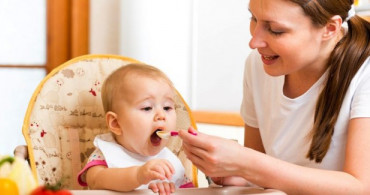 Bebeklerde Ek Gıdaya Ne Zaman Başlanmalı?