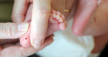 Bebeklerden Topuk Kanı Neden Alınır?