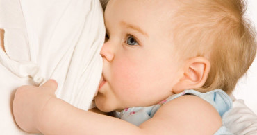 Bebeklerin Kaç Yaşına Kadar Emzirilmesi İdealdir?
