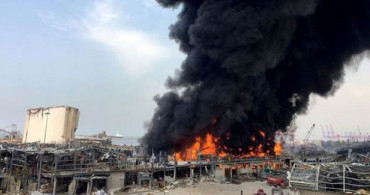 Beyrut Limanında Yangın