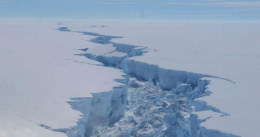 Bilim İnsanları, Antarktika'ya Göktaşının Çarptığını Gözlemledi