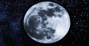 Bilim insanlarından kritik uyarı: Ay’ın sömürülmesi geri dönülemez hasarlara neden olabilir