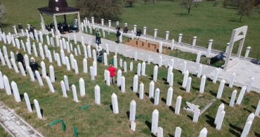 Bosna Hersek'teki Ahmiçi Katliamı Kurbanları Anıldı