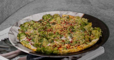 Brokolili Omlet Nasıl Yapılır? Brokolili Omlet Tarifi