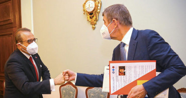Çekya Başbakanı Babis Türkiye'nin Prag Büyükelçisi Bağış'ı Kabul Etti