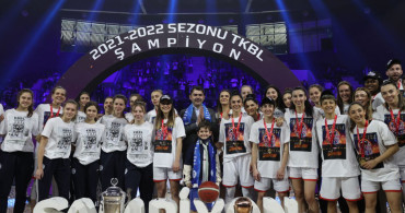 Çevre, Şehircilik ve İklim Değişikliği Bakanı Murat Kurum’dan övgü dolu sözler: Emlak Konut Spor Kulübü Kadın A Takımı, Kadınlar Basketbol Süper Ligi’ne yükseldi