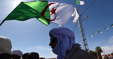 Cezayir'deki İktidar Ulusal Kurtuluş Cephesi Yeni Liderini Seçti
